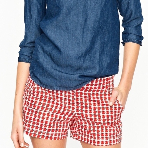 J.Crew Red And Cream Apple Print Shorts Size 4 - Picture 7 of 10